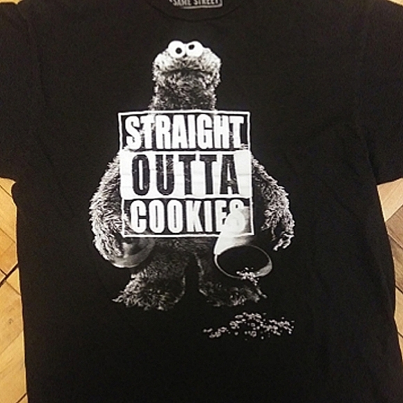 Cookie Monster Adult Graphic Tshirt - Picture 1 of 3